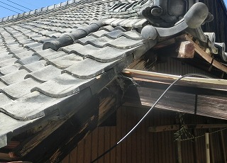 雨漏り　街の屋根やさん四日市店　鈴鹿市