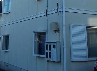 外壁雨染み　街の屋根やさん四日市店　アパート