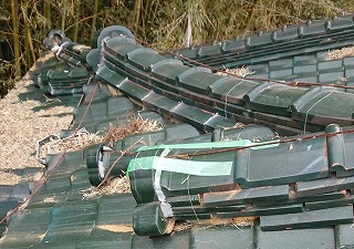 瓦ズレ応急処置　街の屋根やさん四日市店