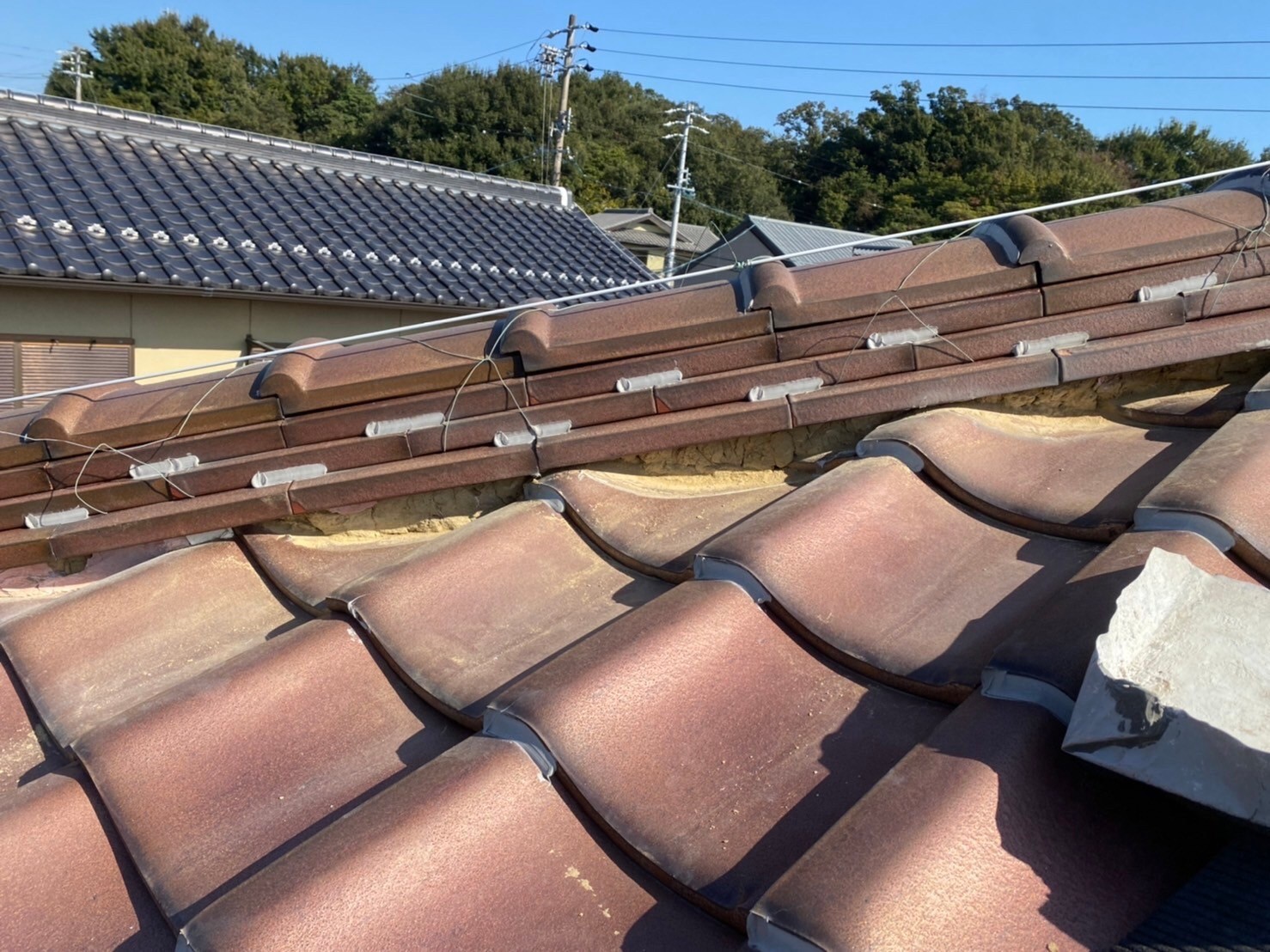 東員町の瓦屋根漆喰劣化状況