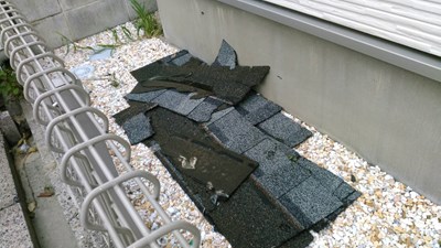 台風被害　屋根修繕　街の屋根や四日市