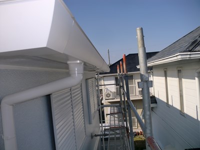 雨樋　鼻隠し　街の屋根や四日市