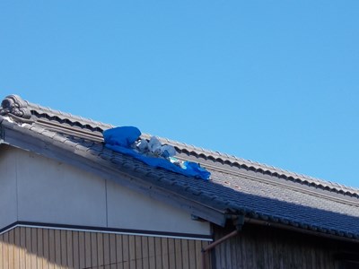 瓦破損　街の屋根やさん四日市店