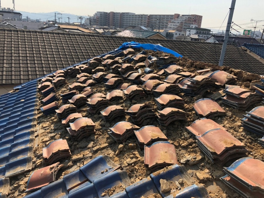 かなりの枚数の瓦