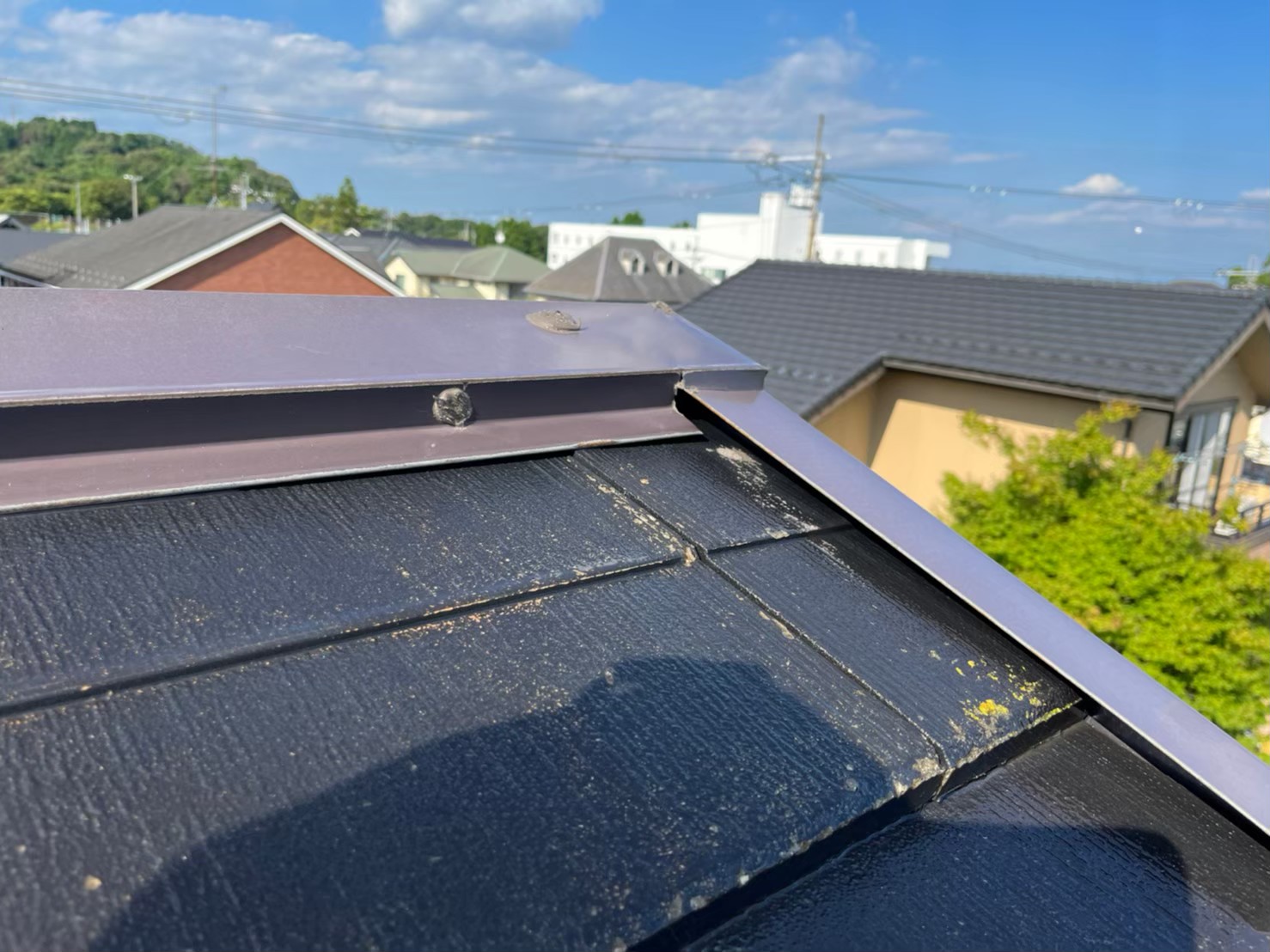 棟板金部分の隙間の発生