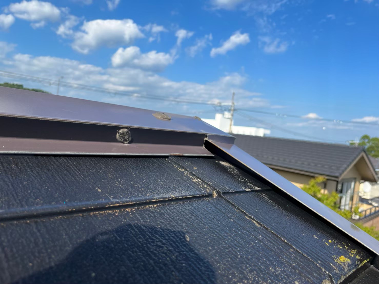 棟板金部分の隙間の発生
