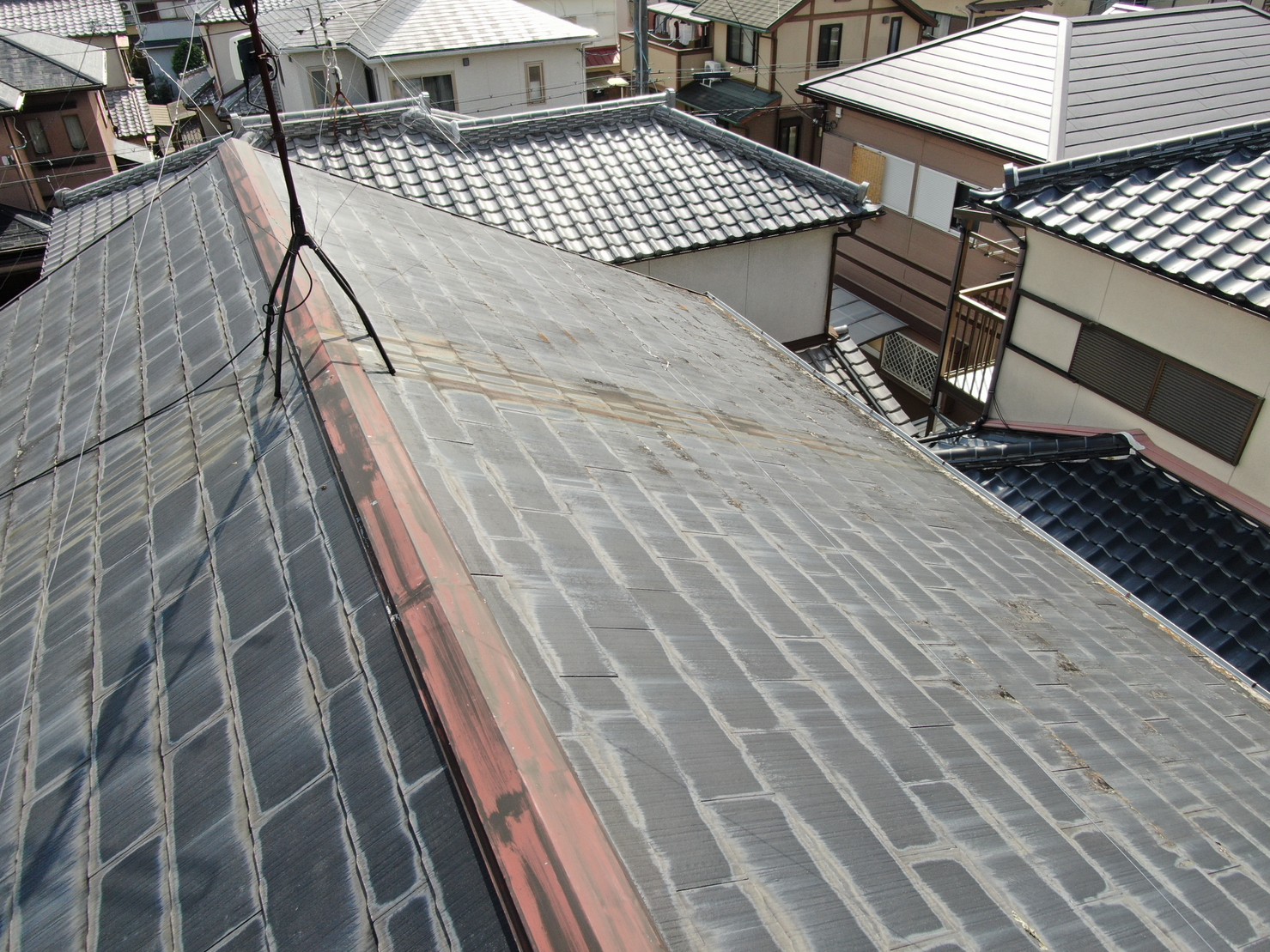 彦根市　スレート屋根の状況