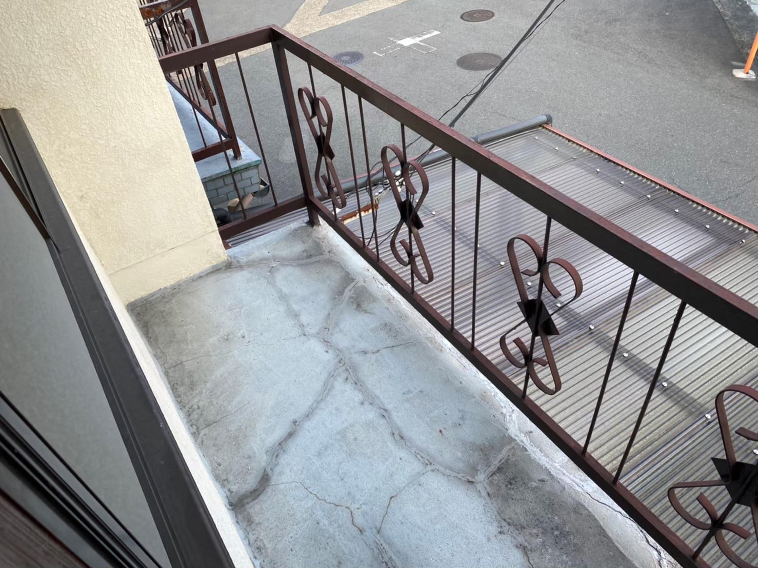 別ベランダの鉄部サビ状況