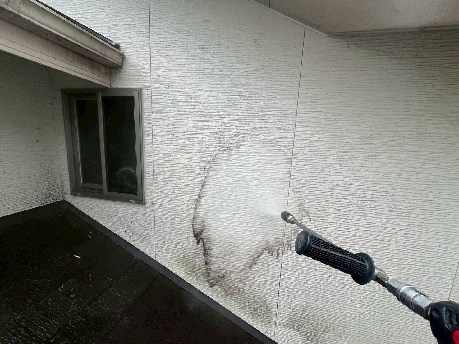 高圧洗浄での外壁クリーニング