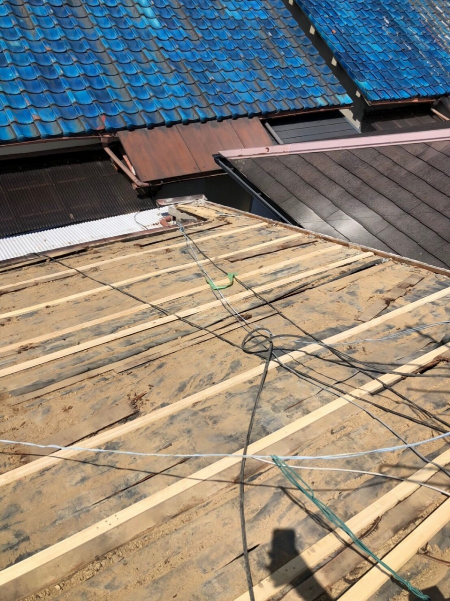 胴縁を入れて下地つくり