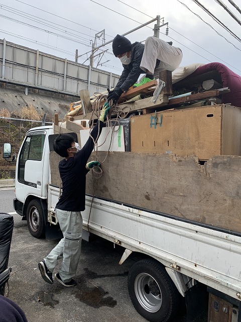 ゴミの積み込み