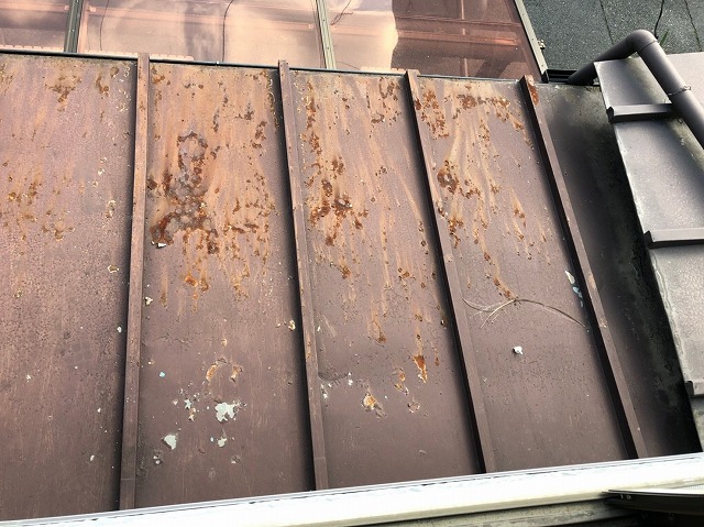 錆びた板金屋根