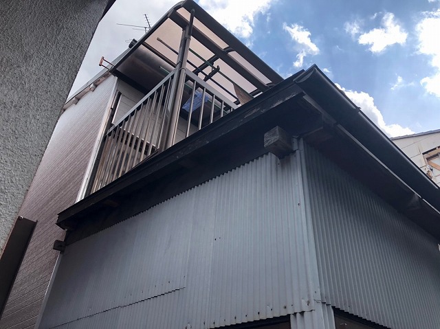 トタン壁