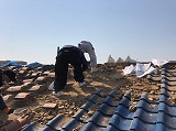 屋根瓦の解体