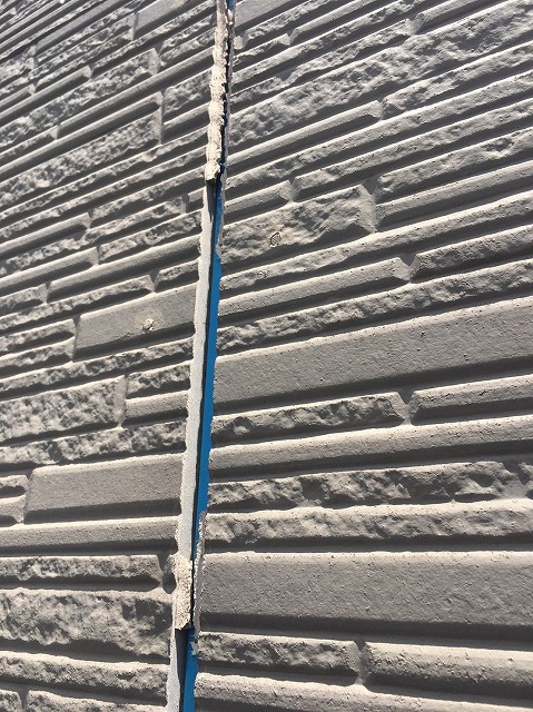 サイディング目地