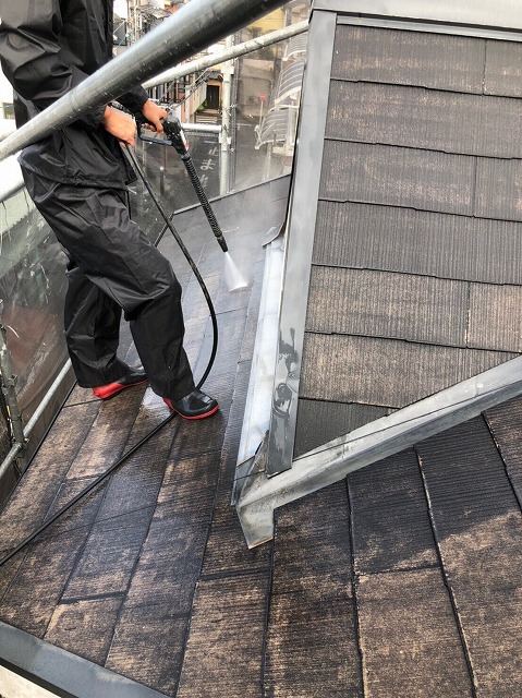 屋根の高圧洗浄
