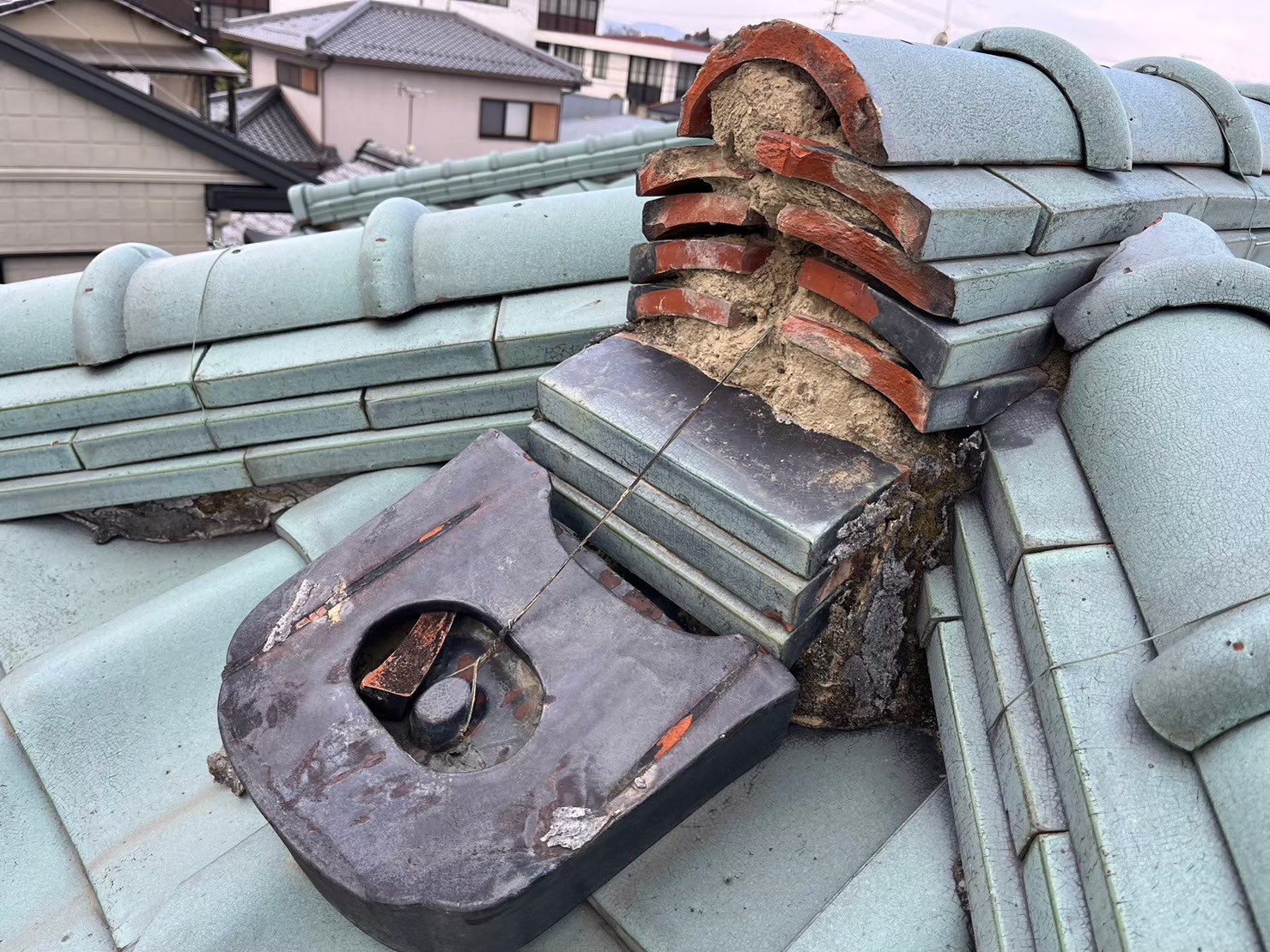 漆喰鬼瓦落下 (8)