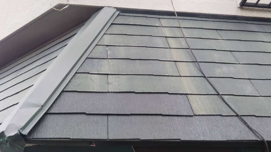 スレート屋根の色褪せ