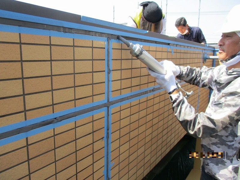 松原市マンションコーキング打ち替え工事完成