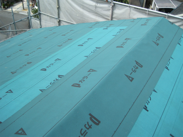 防水シート貼り