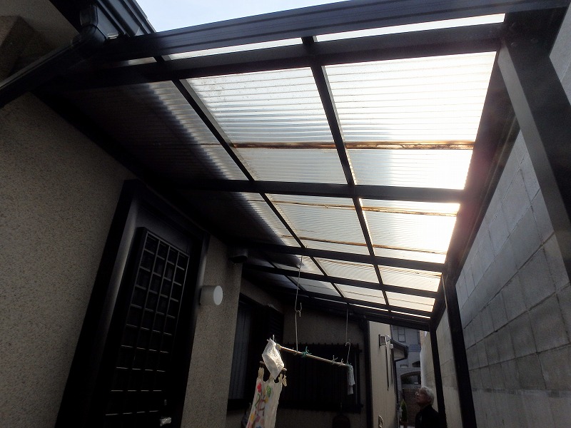 三井ホーム　波板貼り換え