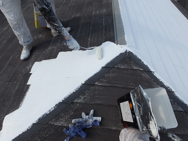 屋根塗装下塗り