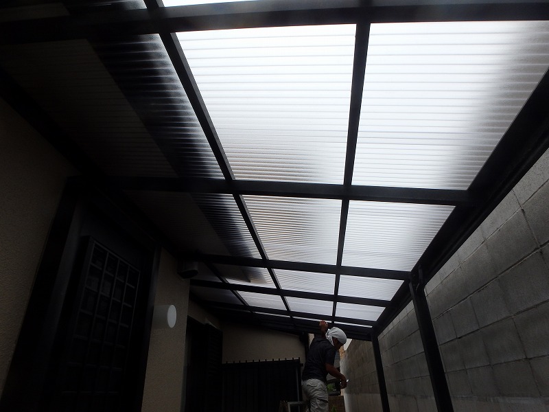 三井ホーム　波板貼り換え