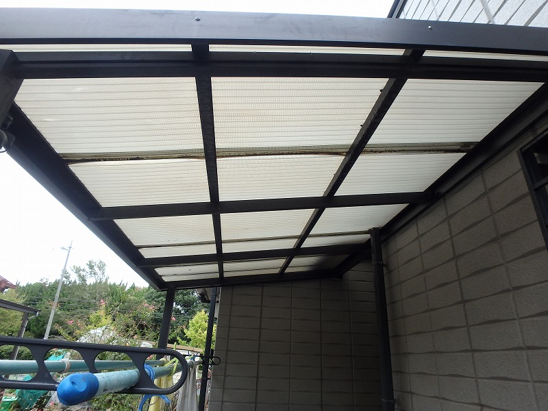 ヘーベルハウス　波板交換