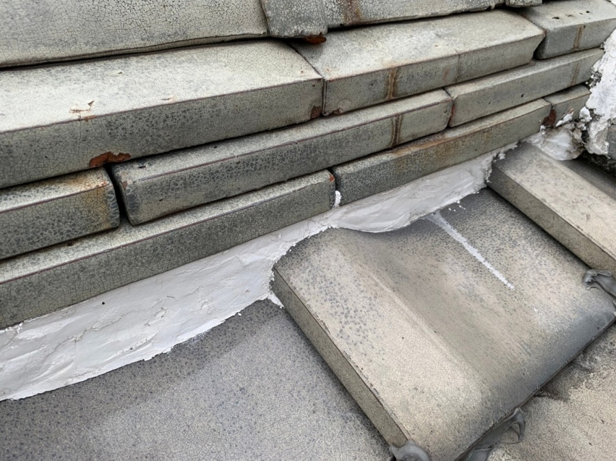 釉薬瓦から雨漏り３