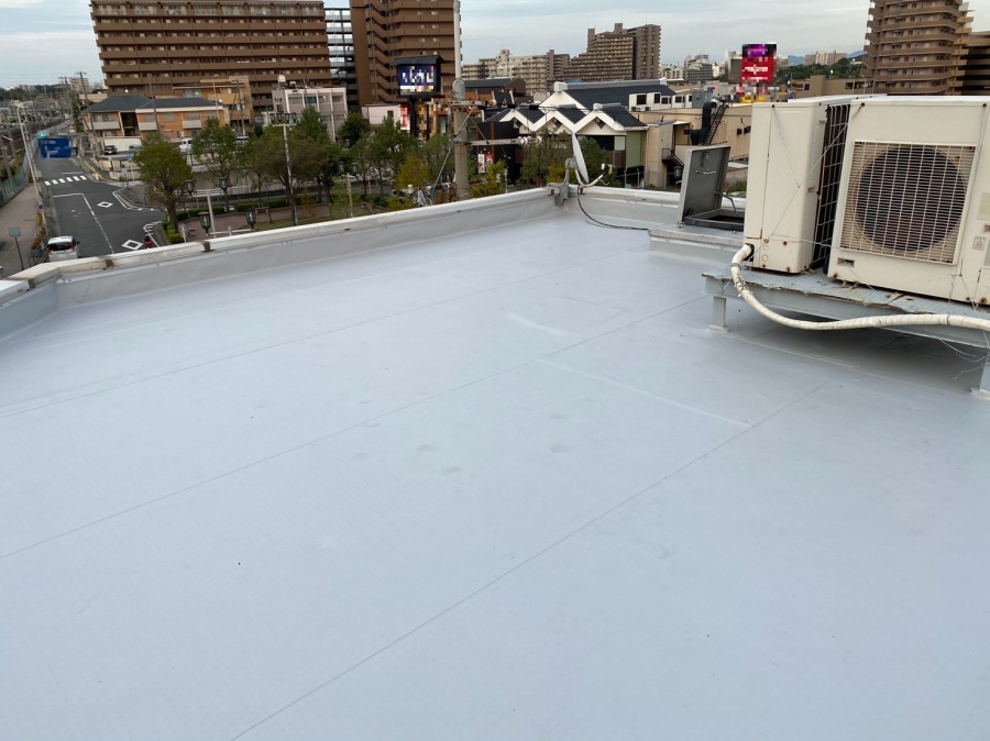 塩ビ防水シートを貼り付けました