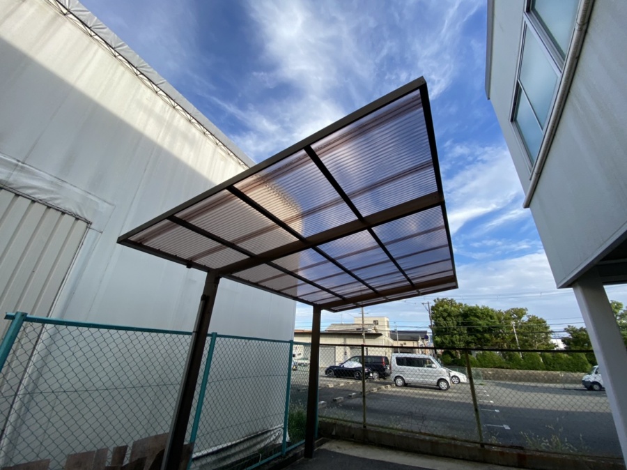 ポリカーボネートのパネル