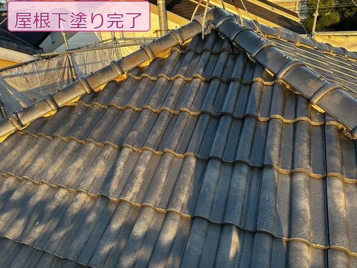 八尾市太子堂M様邸 セメント瓦 屋根塗装の下塗り完了後の全景