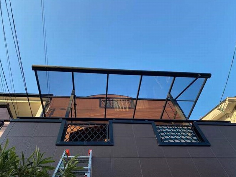 新しい屋根パネルへ交換