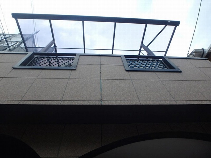 藤井寺市の台風により飛散したベランダ屋根