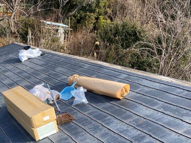 棟板金を撤去したスレート屋根