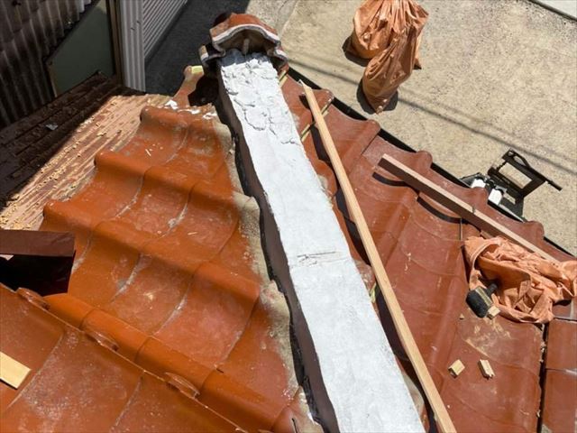 南蛮漆喰シルガードで棟の土台づくり