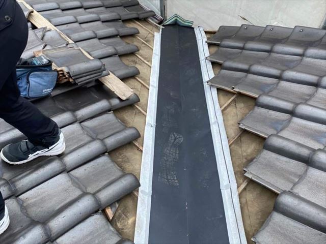 谷樋の交換工事