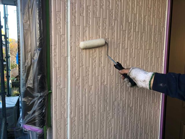 シーラーで下塗り