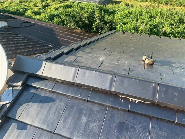 瓦屋根の棟部分の仕上げ