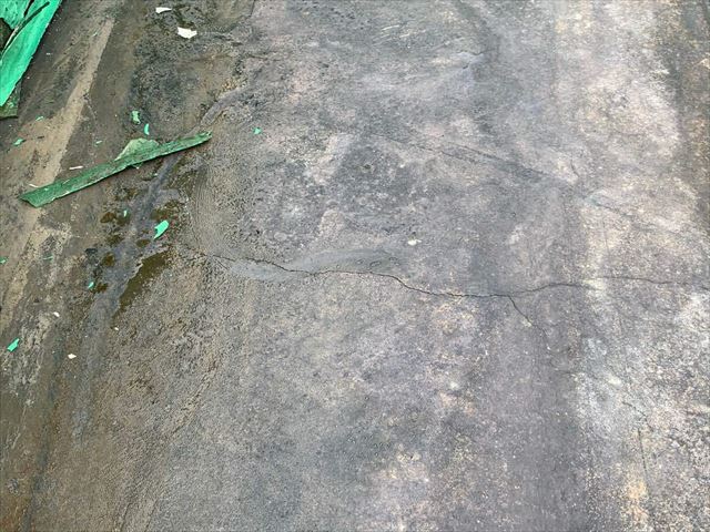 下地のクラック（ひび）