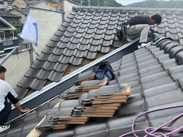 谷樋の交換工事