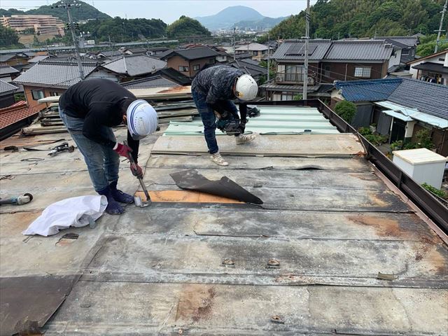 金属屋根材（トタン）の撤去