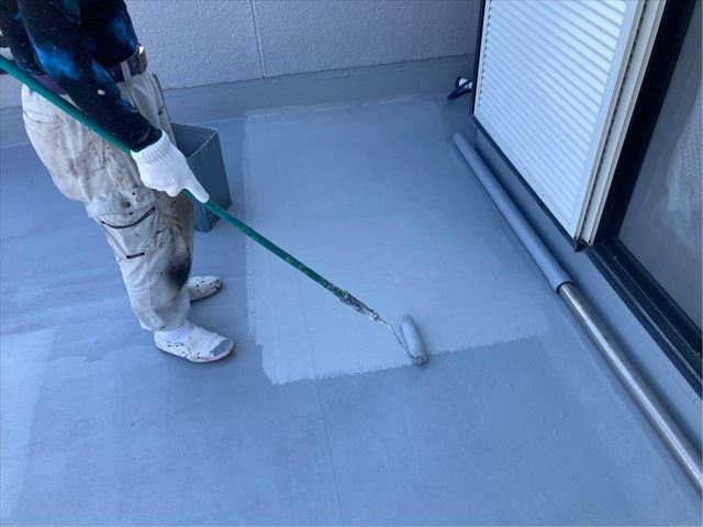 屋上のトップコート塗布