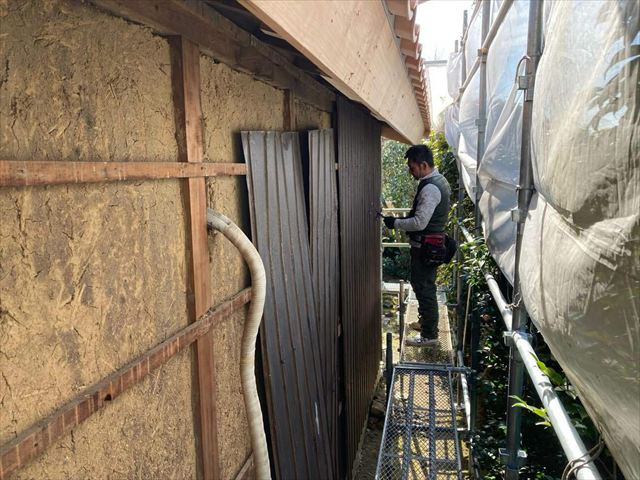 既存の外壁材の撤去