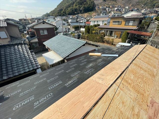 防水紙（ルーフィング）の敷設