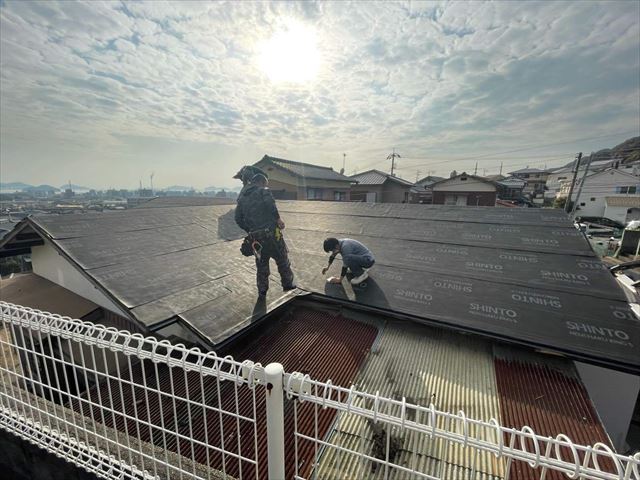 防水紙（ルーフィング）の敷設