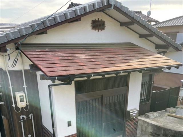 玄関の庇（霧除け）