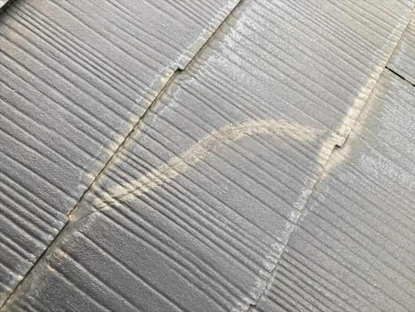屋根材のヒビ
