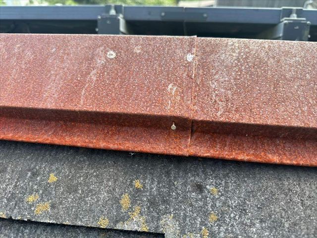 錆びた棟板金の釘の緩み