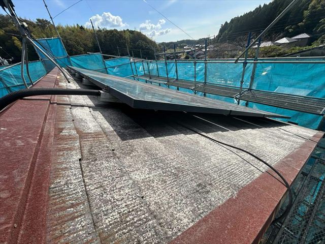 スレート屋根の太陽光発電のパネル